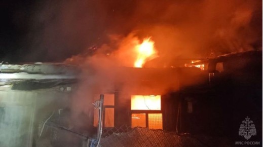 Масштабный пожар произошел в Марковском районе