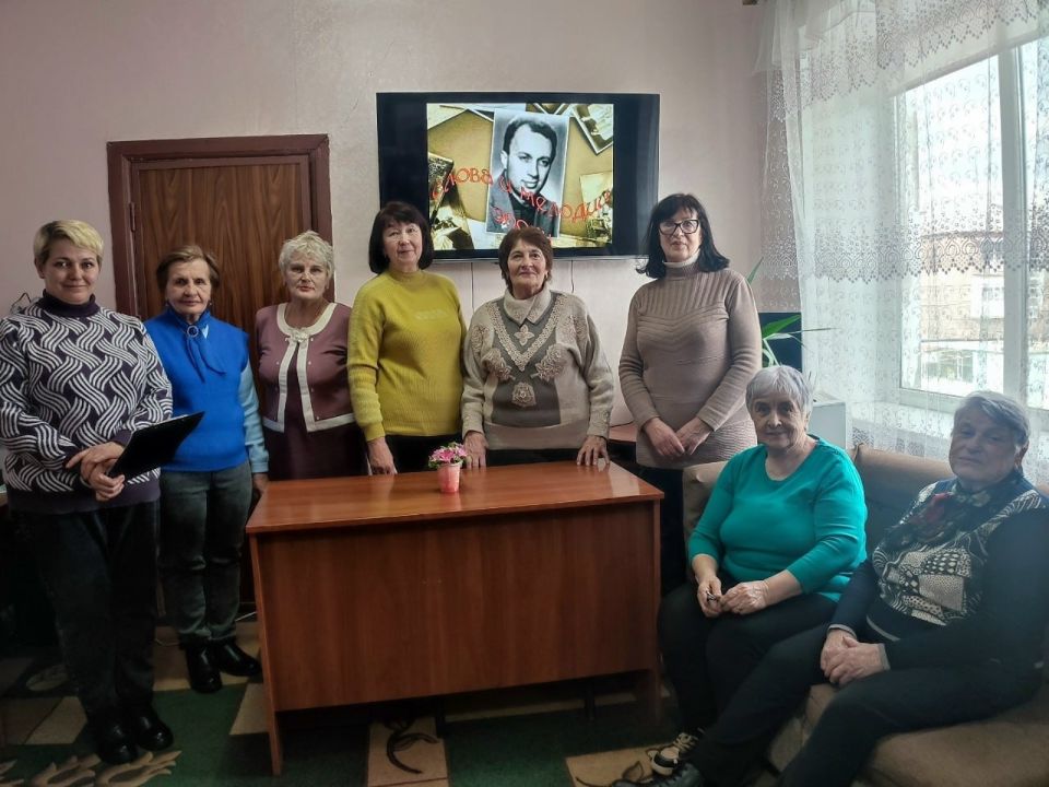 В Лутугинской центральной районной библиотеке провели литературно–музыкальный час