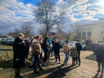 Сегодня в поселке Новосветловка состоялось собрание граждан, посвященное обсуждению инициативного проекта «Детские улыбки — будущее наших поселков», инициированного Автономной некоммерческой организацией содействия...