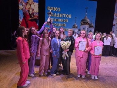 Участники студии эстрадного вокала «ДоМиСолька» МБУ «Краснодонский ГДК им. «Молодой гвардии» приняли участие и победили во II региональном конкурсе «Союз талантов Луганской Народной Республики», который прошел в городе...