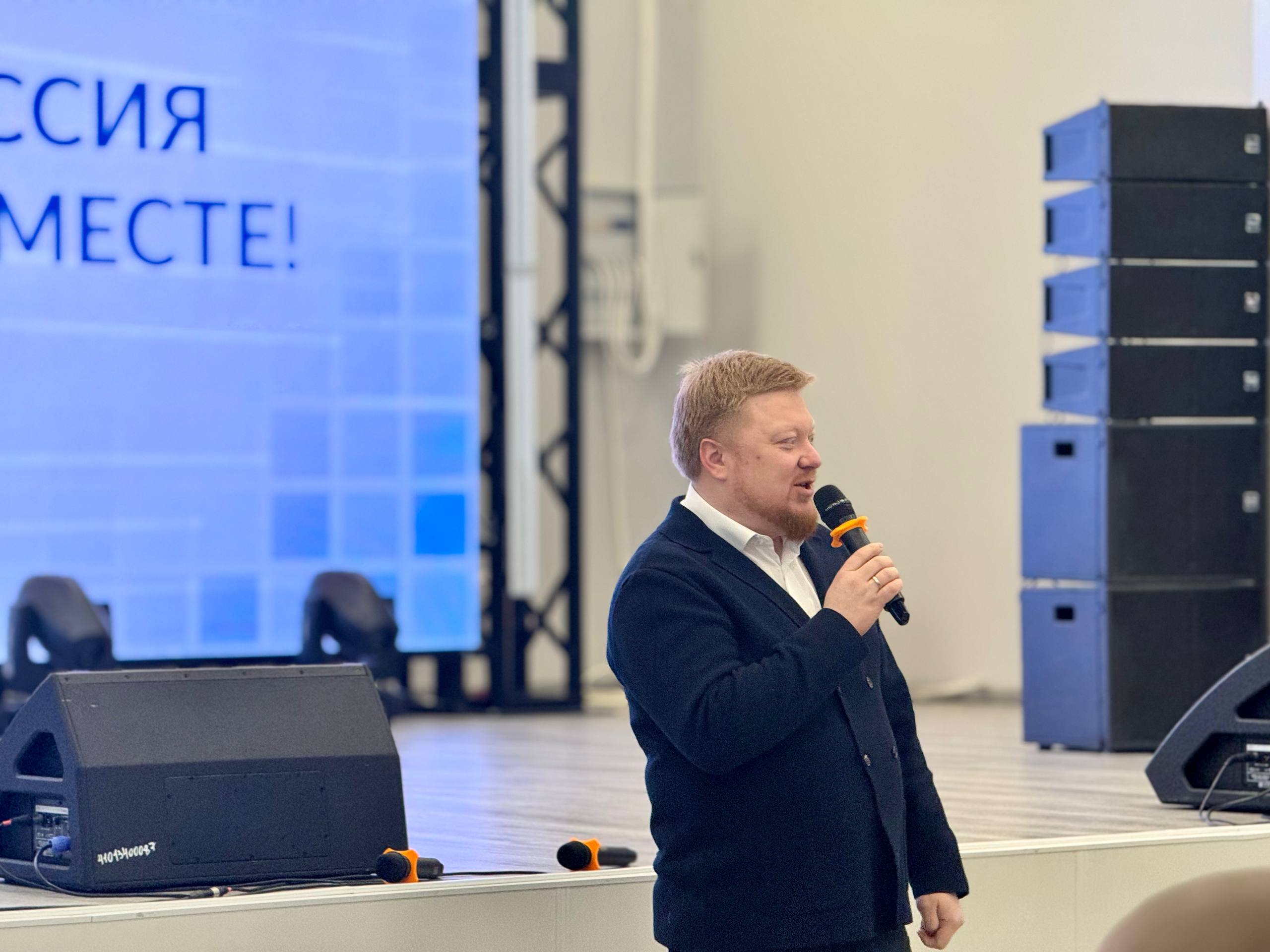 Иван Кусов: Сегодня состоялся первый этап стратегической сессии, главными участниками которой стали талантливые ребята из разных городов Луганской Народной Республики и различных профессиональных сфер