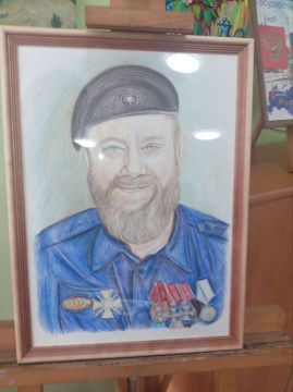 Студентка Брянковского колледжа (филиал) ФГБОУ ВО "ЛГПУ" Марина Шатова приняла участие в конкурсе "Наш путь к Победе: портрет героя СВО"