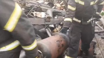 Газовые баллоны едва не взорвались на пожаре в Первомайске