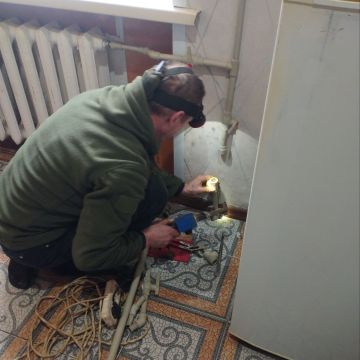 Специалисты Ровеньковского филиала НКО выполняют работы по текущему ремонту системы централизованного отопления