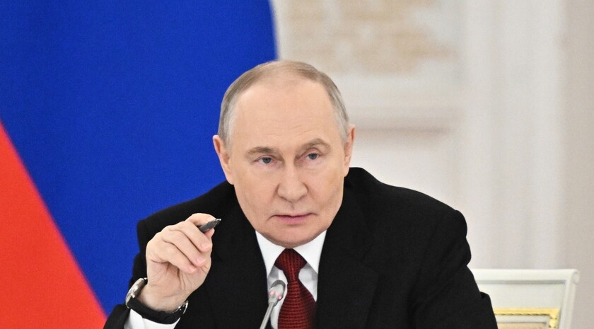 Путин поручил МВД обеспечить безопасность на выборах в исторических регионах