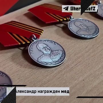 Привет «дядьке, его супруге и всем родным» передает оренбуржец Александр Дурняк, номер расчета артиллерийского дивизиона