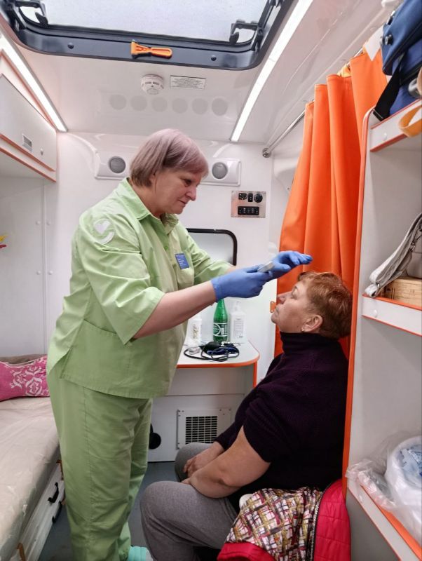 Специалисты Славяносербской ЦРБ провели выездной осмотр жителей пгт.Родаково