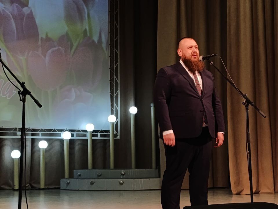 Иван Санаев: Принял участие в торжественном мероприятии, посвященном Международному женскому дню — празднику, который всегда наполнен особой атмосферой тепла, внимания и безграничной благодарности