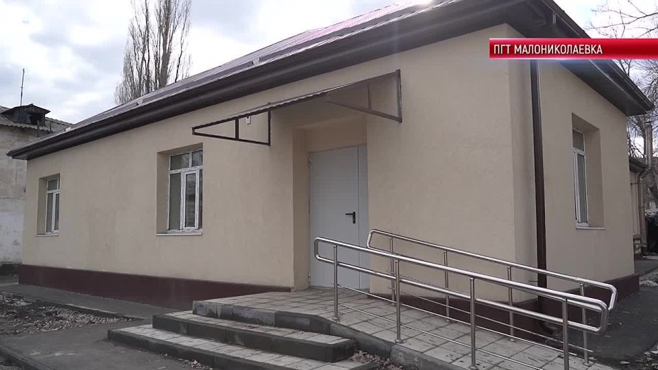 Депутат Государственной Думы России Виктор Водолацкий провёл приём граждан в посёлке Малониколаевка Антрацитовского муниципального округа