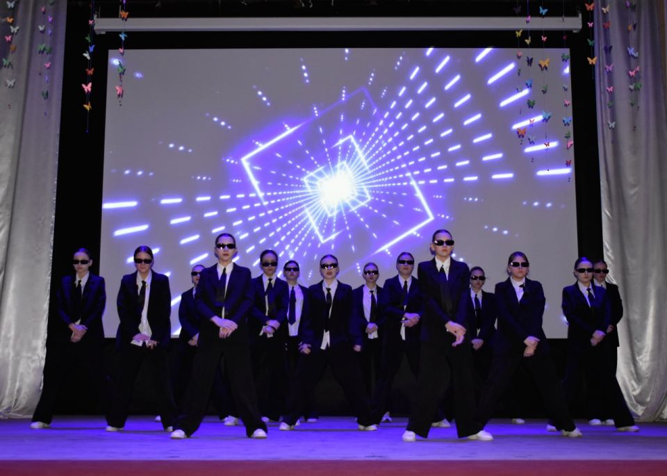 В преддверии Международного женского дня, 5 марта, Перевальский районный Дворец культуры распахнул свои двери для всех желающих окунуться в атмосферу праздника, весны и творчества