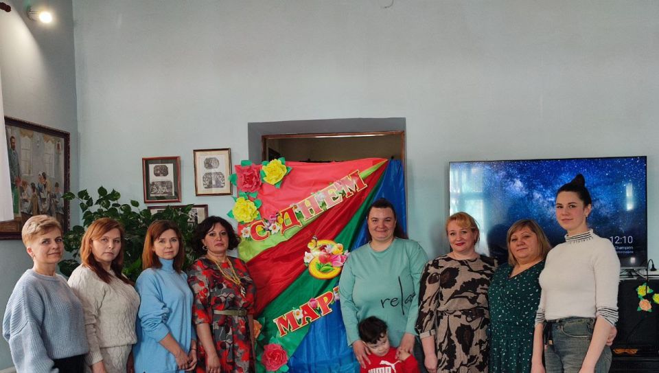 В Мемориальном музее Бориса Гринченко в преддверии Международного женского дня 8 Марта прошло мероприятие, которое объединило жен военнослужащих пгт Михайловка, участвующих в Специальной военной операции «Тихое мужество...