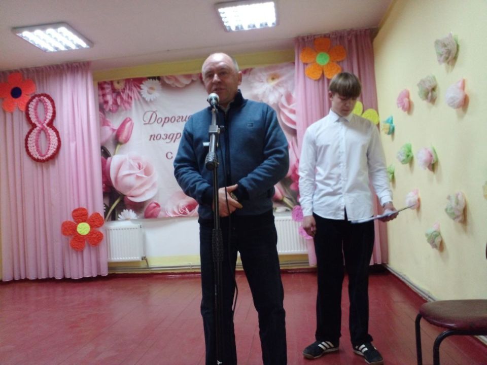 В Бугаевском Доме культуры для участниц хорового коллектива поселка было организовано особое торжество