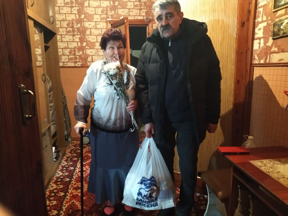 На Краснодонщине активно проходит акция «Цветы мамам героев», организованная в рамках партийного проекта «Женское движение Единой России»