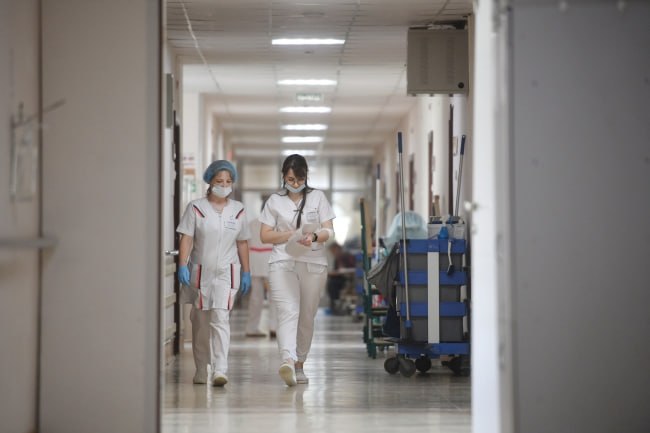 Врачи зимогорьевской больницы провели прием для жителей села Суходол в ЛНР