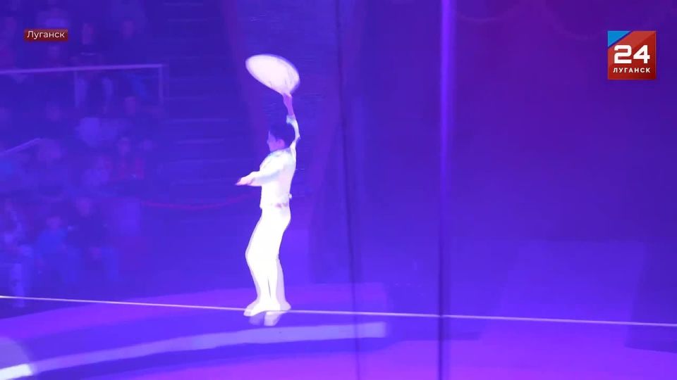 Трюки из Книги рекордов Гиннесса: в Луганске – премьера нового шоу «Тот самый цирк»