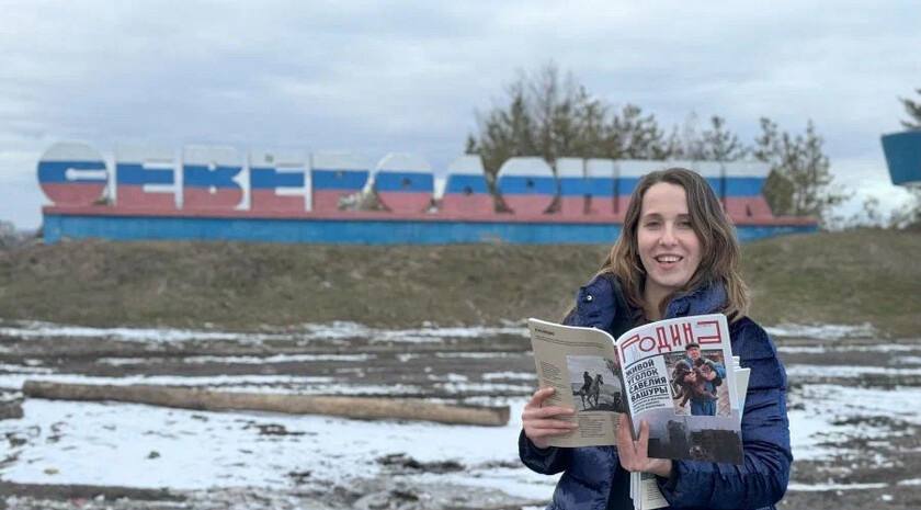 Военкор Анна Ковалева: «Сейчас не до романтики» Когда ты волонтер, ты включаешь в себе помощь физическую. А когда ты журналист, ты больше включаешь помощь профессиональную. Тебе нужно расспросить все данные о человеке...