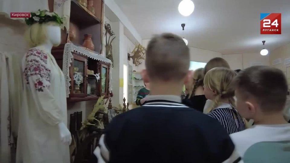 Сохраняя традиции: в Кировском музее школьникам рассказали о культуре прошлого