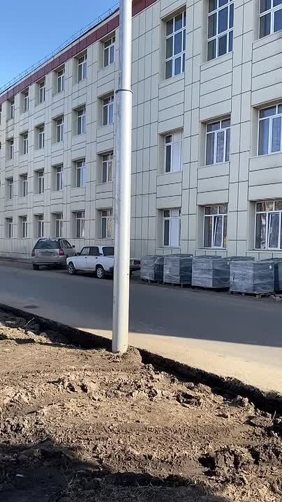 В Луганске началось благоустройство аллеи на улице Даля