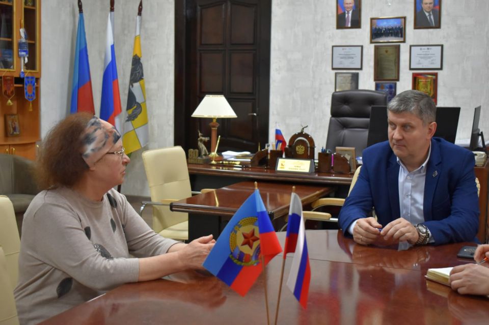 Глава Старобельского муниципального округа Владимир Чернев провёл личный приём граждан