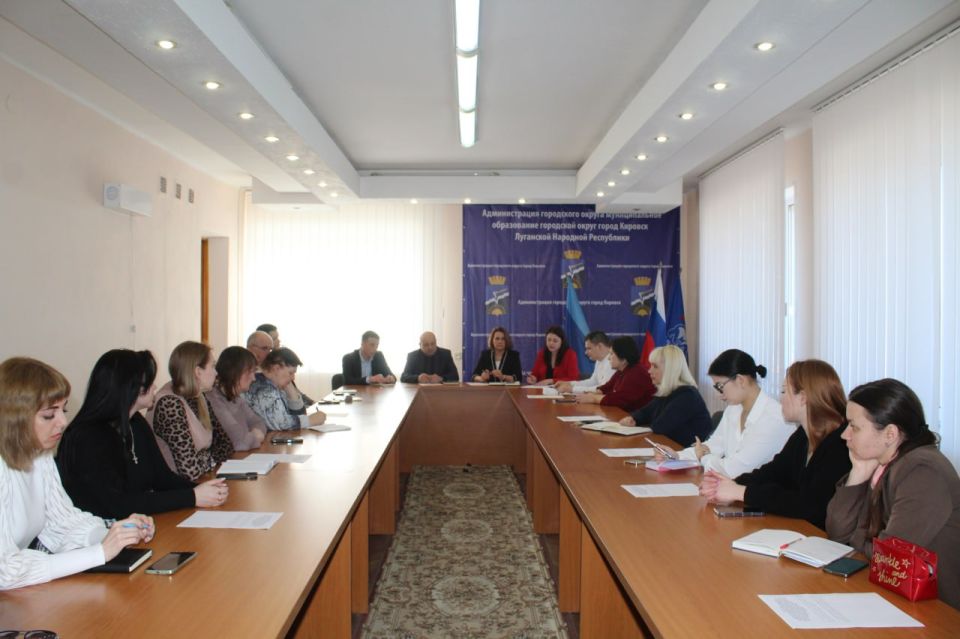 В Администрации Кировска состоялось заседание Муниципального координационного совета по взаимодействию с региональным отделением Общероссийского общественно-государственного движения детей и молодежи «Движения первых»...