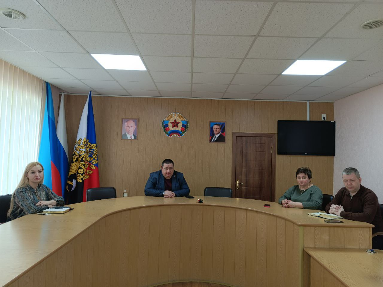 Глава городского округа город Ровеньки Андрей Рубанцов, провел плановое рабочее совещание с руководителями управлений администрации и структурных подразделений