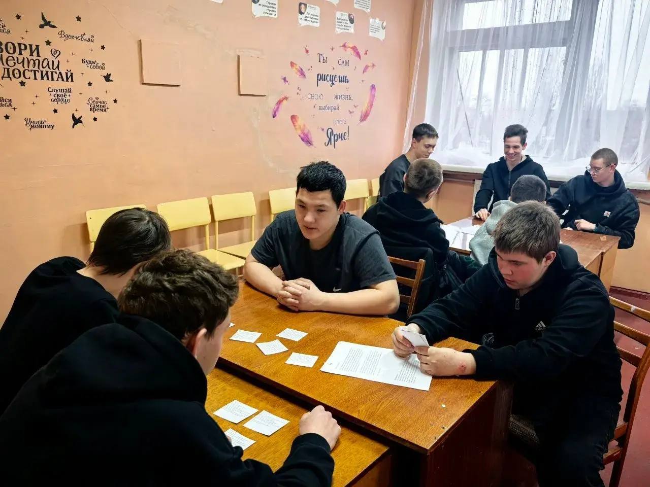 Искусственный интеллект глазами молодёжи: битва смыслов и технологий