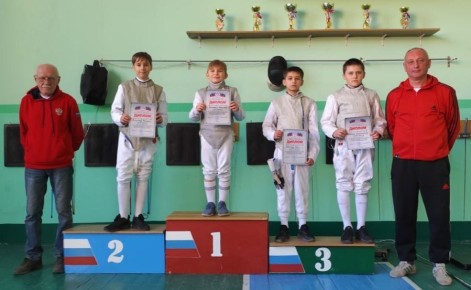 В соревнованиях среди мальчиков и девочек до 12 лет приняли участие 41 спортсмен