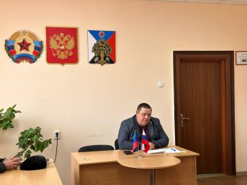 Сегодня Глава городского округа город Ровеньки Андрей Рубанцов провёл личный приём жителей городского округа