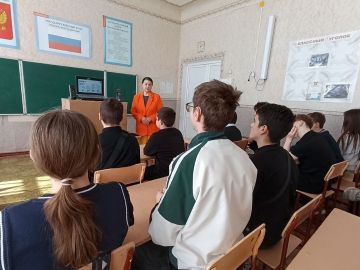 �������������� �����������, ����������� ������������� ����� � �������