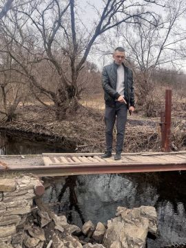 Сегодня специалисты отдела жизнеобеспечения пгт Дзержинский, пгт Нагольно-Тарасовка Администрации городского округа муниципальное образование городской округ город Ровеньки совместно с сотрудниками отдела чрезвычайных ...