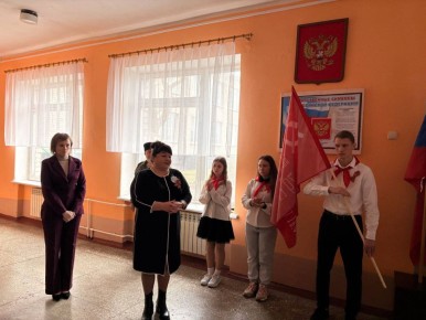 В Комиссаровке прошла торжественная церемония передачи Знамени Победы