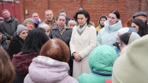 Яна Пащенко: Встреча в формате «Муниципальный диалог. Решаем вместе» состоялась в Жовтневом районе Луганска