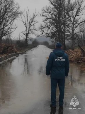 Восстановлено движение транспорта и пешеходов по ранее затопленным двум мостам и участку автомобильной дороги в Новоайдарском районе