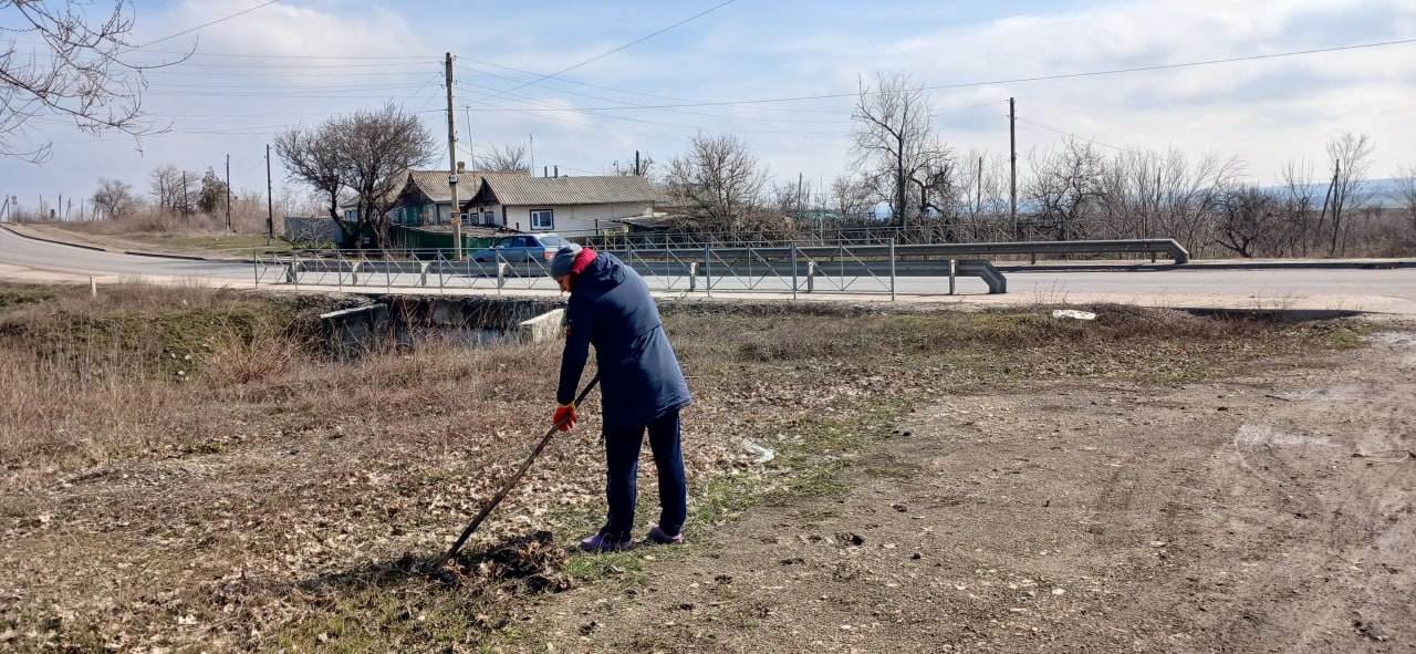 В населенных пунктах, находящихся в ведении отдела по жизнеобеспечению отдела по жизнеобеспечению п. Поречье, пгт Изварино, пгт Урало-Кавказ, прошли мероприятия по благоустройству в рамках муниципального субботника