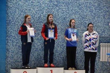 Краснодонцы, делимся с вами ещё кадрами с Первенства округа по плаванию