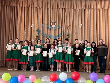 Зинаида Наден: При содействии активистов партийного проекта «Российское село» в селе Благовка в Доме культуры прошел праздничный концерт, приуроченный к Дню работника культуры