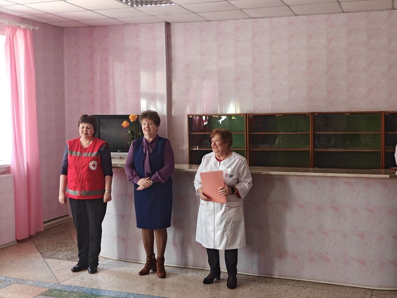 В Стаханове чествовали почетных доноров