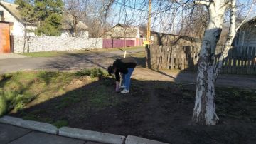 Продолжаются работы по уборке центрального кладбища в селе Благовка