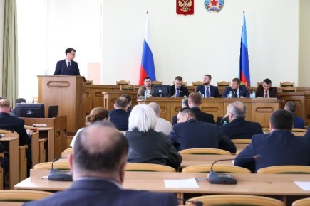 Вопросы газификации, догазификации и угольной промышленности обсудили участники «правительственного часа» в Народном Совете