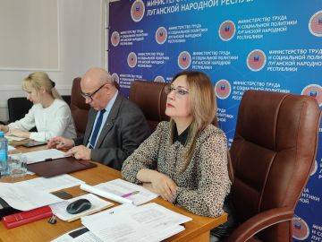Информационно-консультационное совещание с госорганами по вопросам развития госслужбы прошло в Минтруде ЛНР