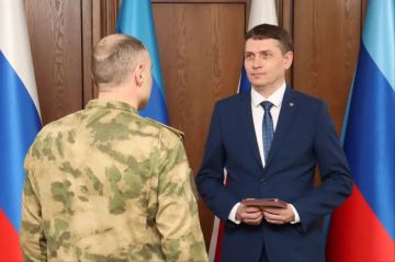 Порядка 20 военнослужащих войск национальной гвардии России в ЛНР получили награды накануне юбилея Росгвардии