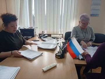 Альберт Зинченко: Сегодня Заместитель Главы Администрации Станично-Луганского МО Анна Кулиш провела заседание муниципальной комиссии по делам несовершеннолетних и защите их прав