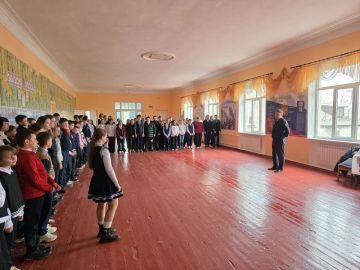 Профилактическая линейка в школе: безопасность превыше всего!