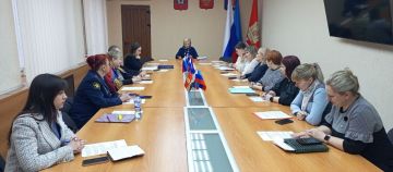 В Администрации Алчевска состоялось очередное заседание комиссии по делам несовершеннолетних и защите их прав