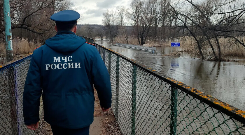 Затопленных участков дорог и низководных мостов в ЛНР нет — МЧС