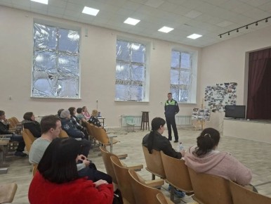 Внимание, родители!. В школах Красного Луча, Славяносербска и Антрацита прошли общешкольные родительские собрания