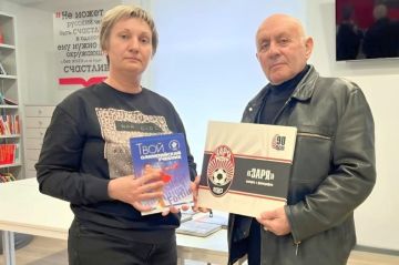 Библиотека им. В.П. Астафьева пополнилась книгами благодаря Тенгизу Джиошвили