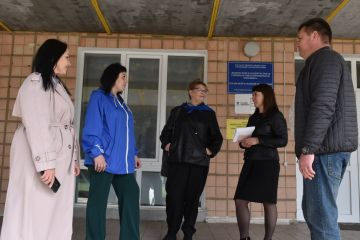 Партийный десант «Единой России» проинспектировал ход ремонтных работ в Новопсковской центральной районной многопрофильной больнице