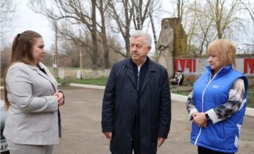 В поселке Широкий Станично-Луганского округа восстанавливают Дом культуры