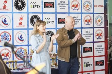 28-29 марта в г.Антрацит в спортивном зале МБУ ДО "Антрацитовская спортивная школа" при поддержке Министерства спорта ЛНР и Республиканского центра спортивной подготовки состоялся Республиканский турнир по муайтай...